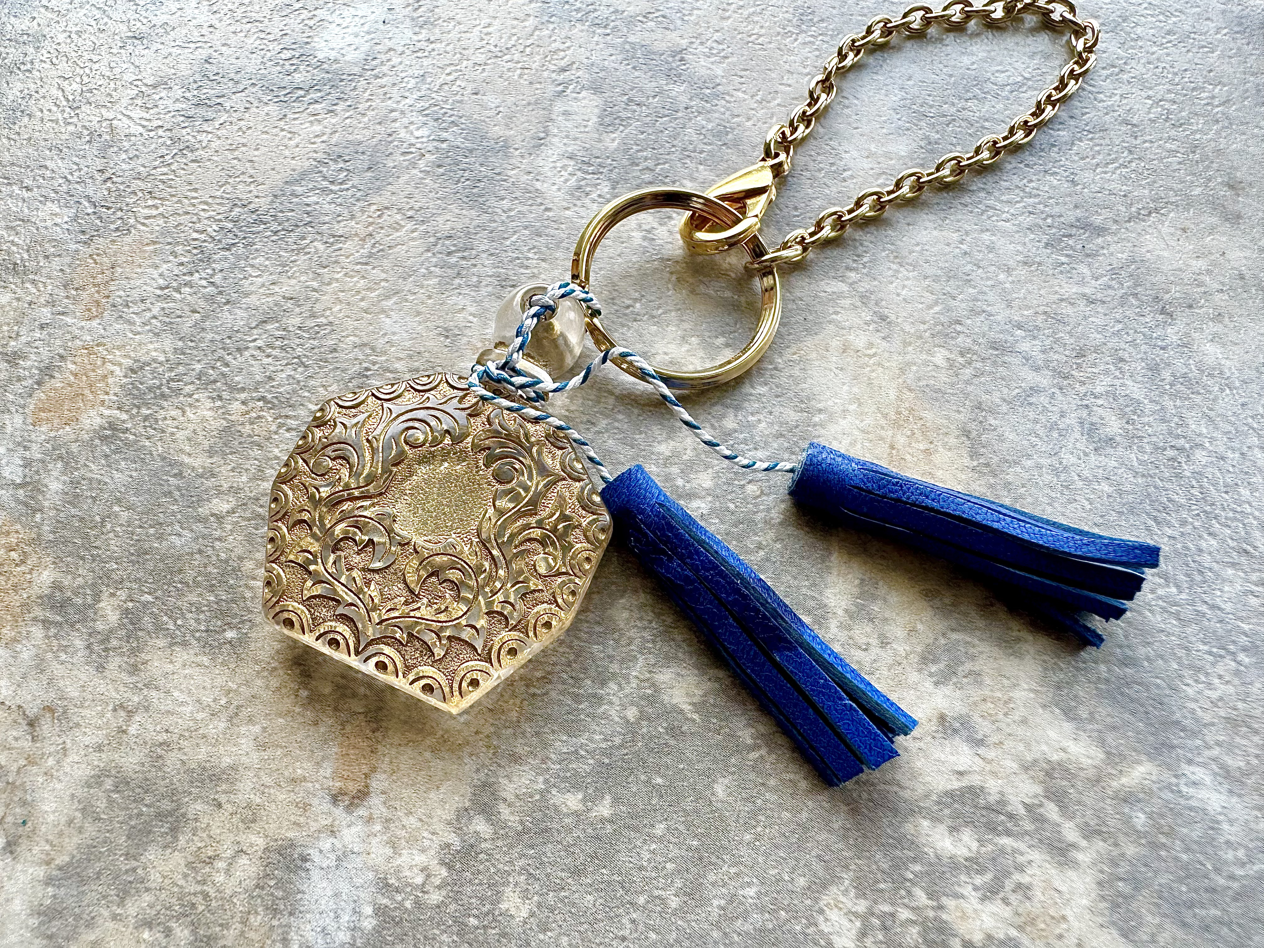 【数日内に発送可能】香壺◆ビンテージグラス×ゴートレザータッセルのバッグチャーム