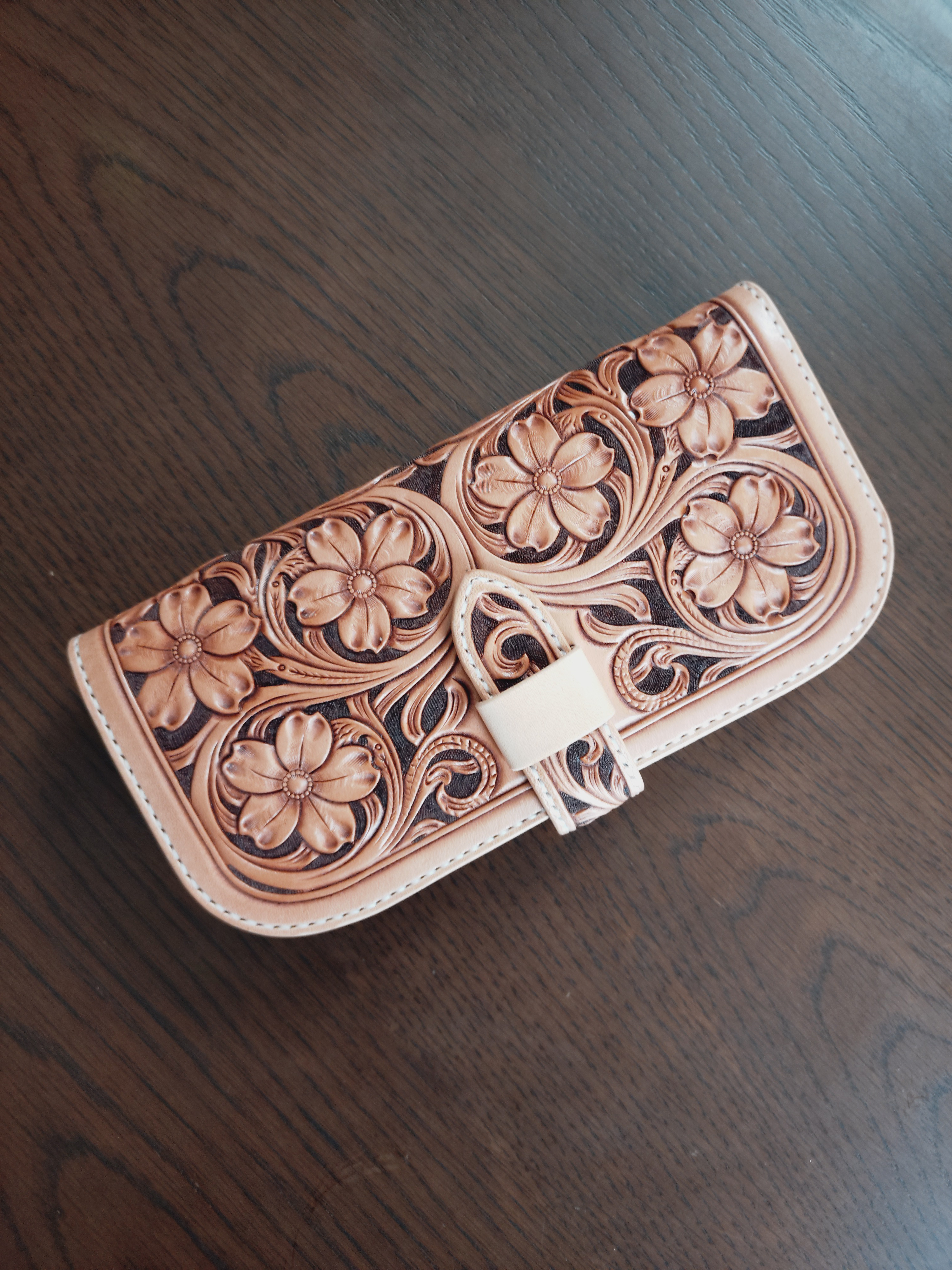 長財布　レザーカービング　桜　ロングウォレット