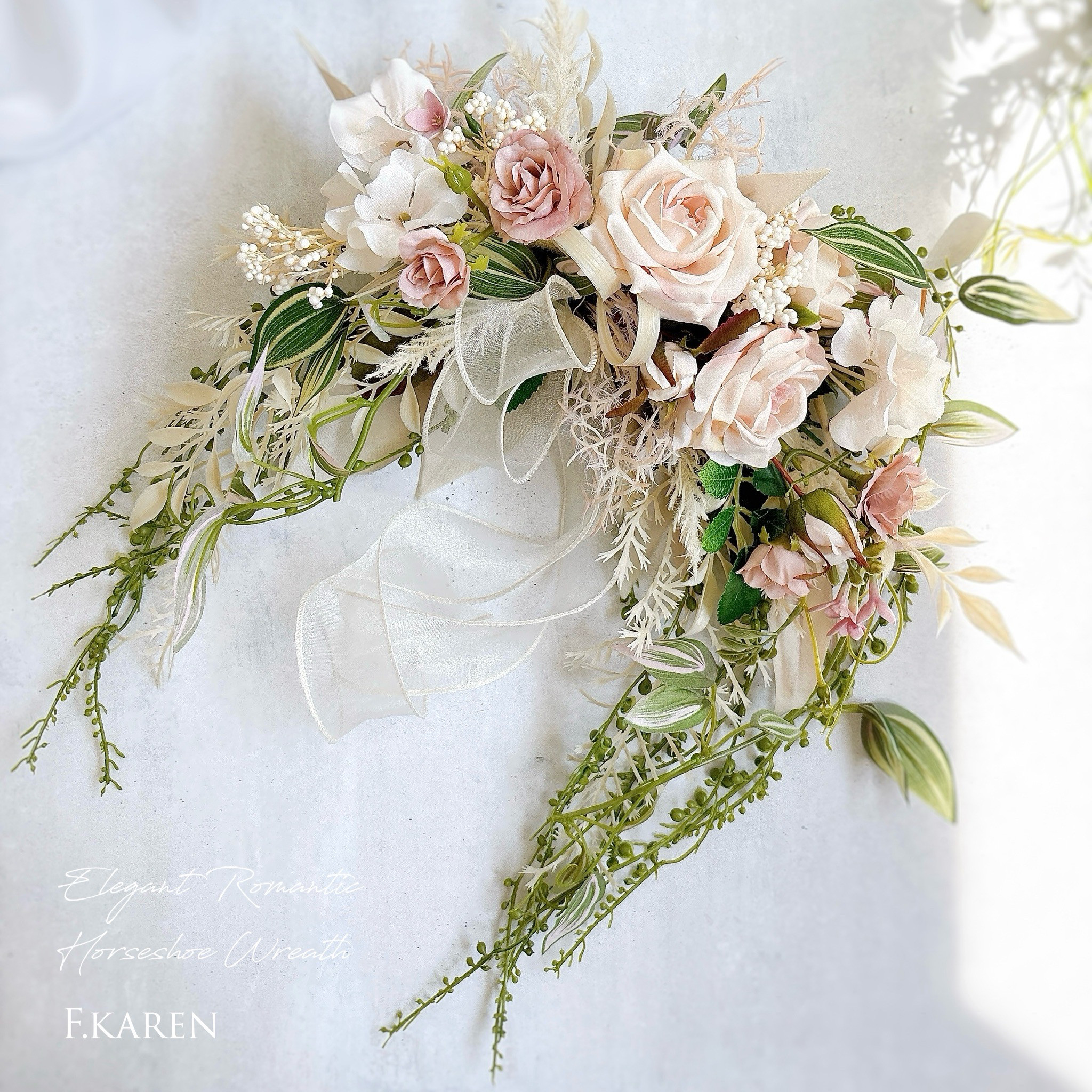 「幸せが降りそそぐ」ロマンティックローズの馬蹄リース～ アーティフィシャルフラワー（造花リース）＊光触媒加工