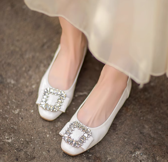 春と秋の本革ソフト底疲れない足楽福靴白パンプスレディースファッションフラットレディース革靴