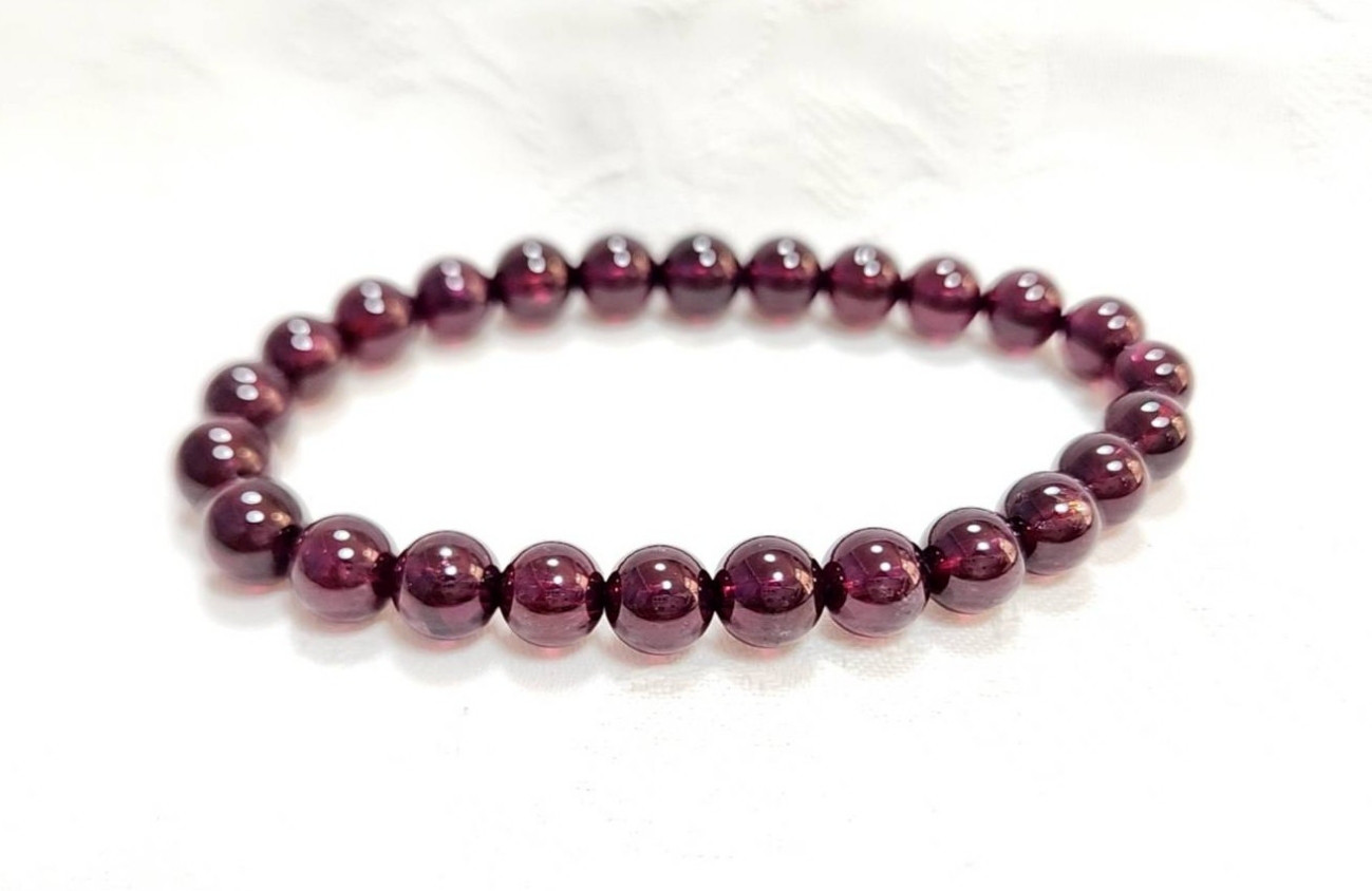新しい未来に向かって力強く前進☆生命エネルギー活性化☆【限定一点物】希少マラヤガーネット高品質 天然石ブレスレット
