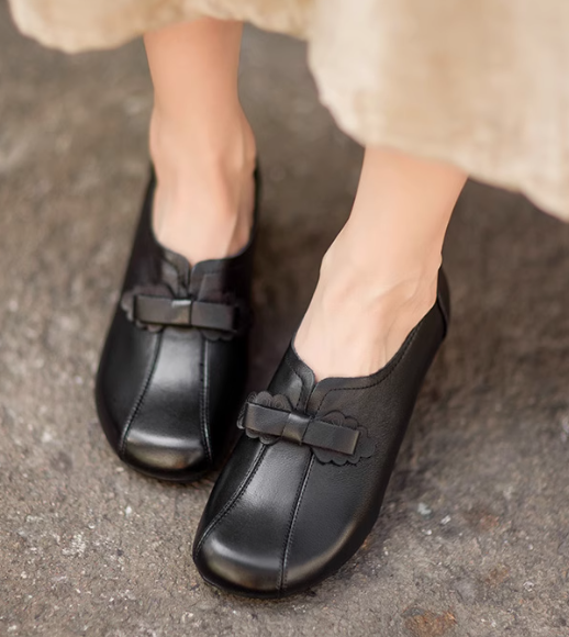 春と秋の新しい本革の太さとお母さんの革靴を踏む深い口の婦人靴レトロな手作り牛革の婦人靴