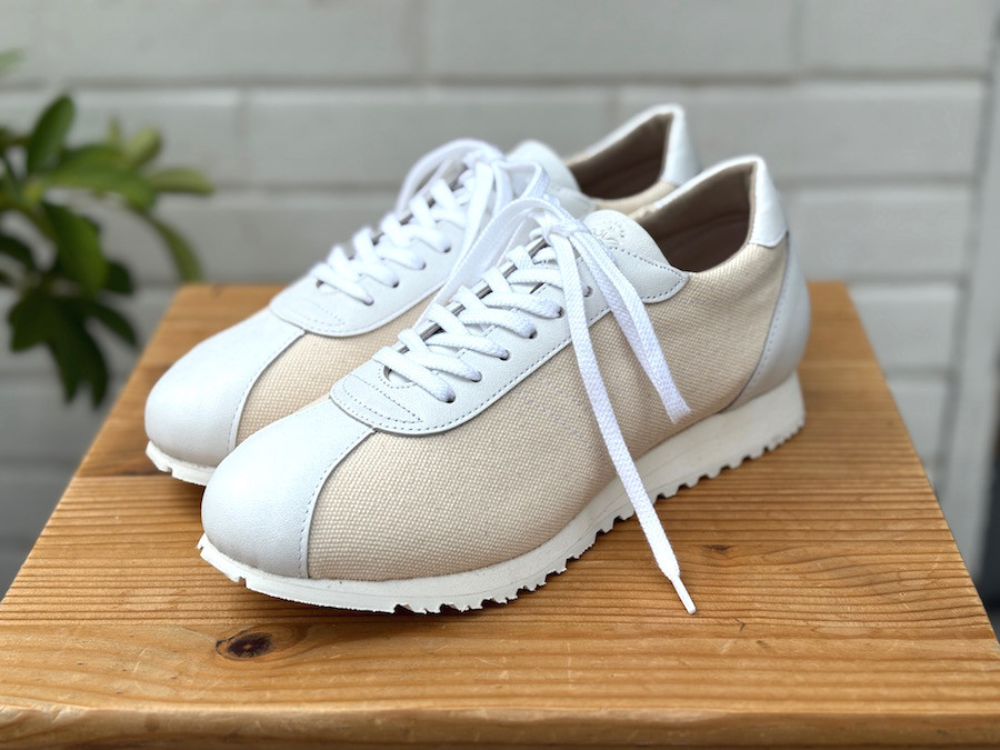 キナリ　ナチュラルキャンバス×ホワイトレザー　軽量スニーカー　高反発　インソール