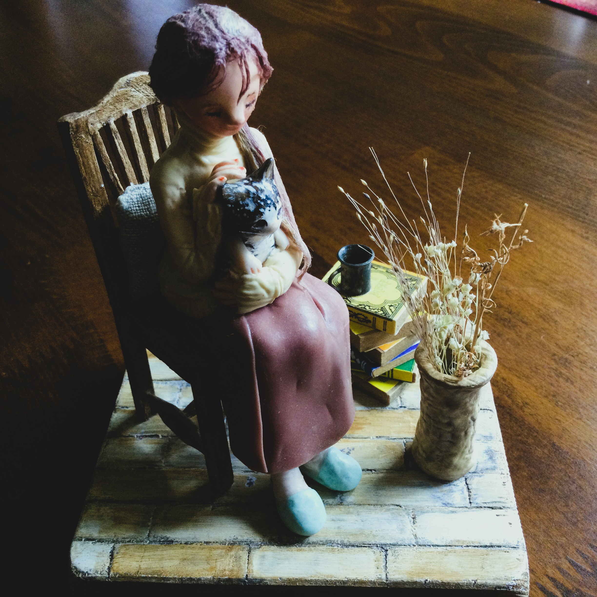 ミニチュアドールオブジェ/猫とくつろぎ