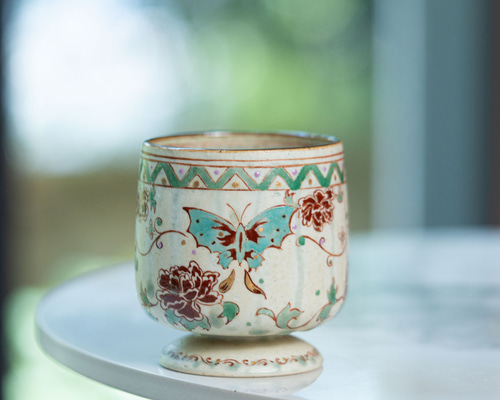 中国茶器　景徳鎮　手描き　茶杯　コーヒーカップ　女性ぴったり　青花磁　蝶々　４点 中国茶器景徳鎮手描き茶杯コーヒーカップ女性ぴったり青花磁蝶々4点