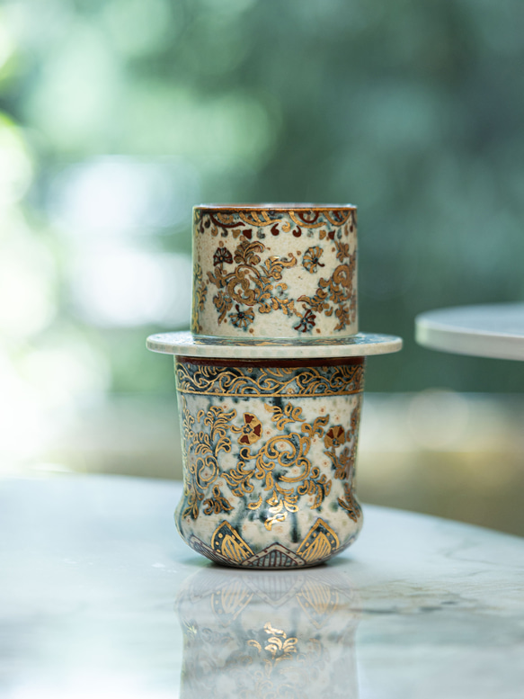 詩瓷集の新作・中国唐風青花磁器手作コーヒー器具「ケーキドリッパー