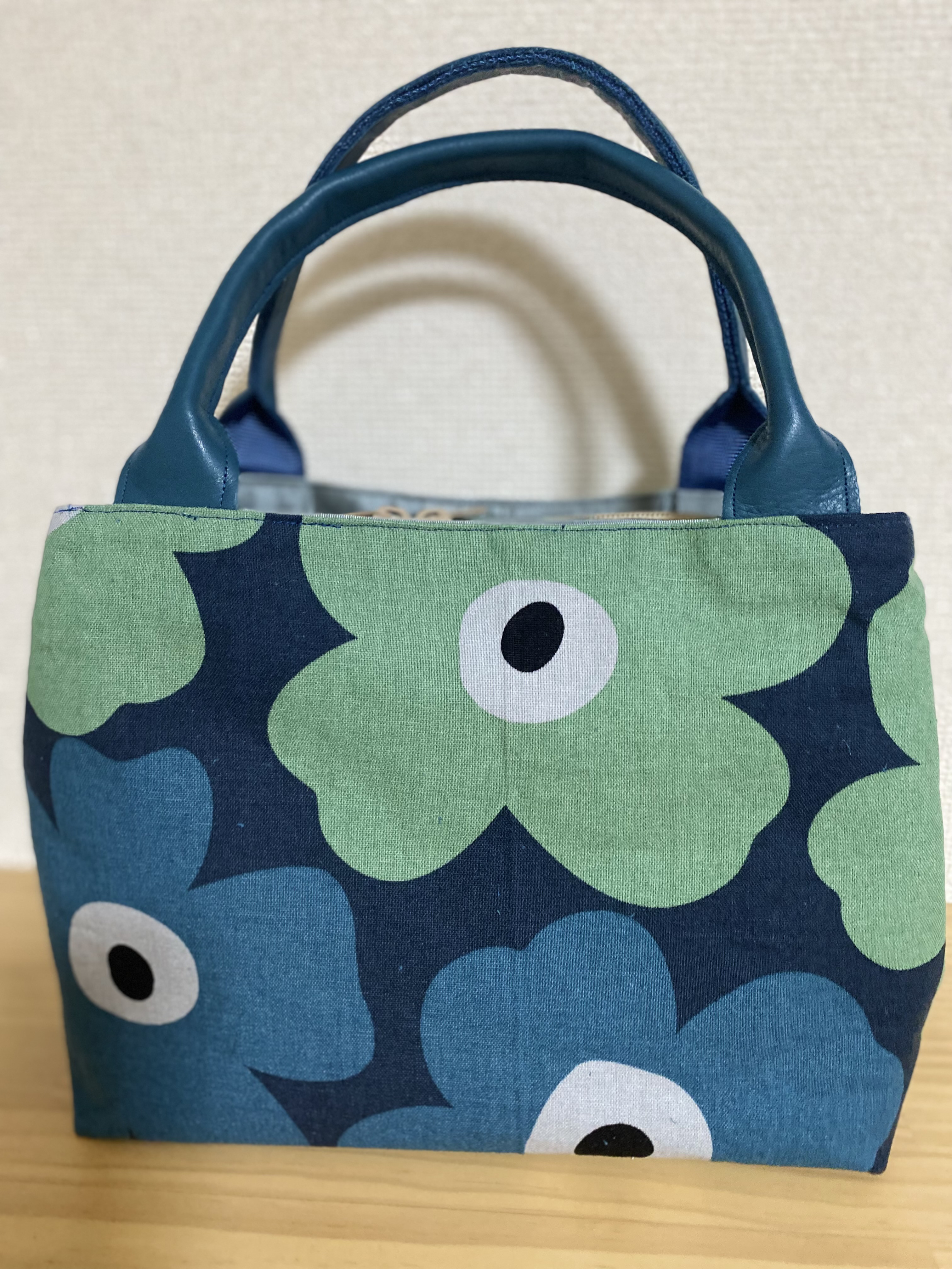 お花のボストンバック