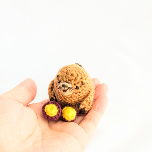 受注制作】さつまいも大好きビーバーさんのあみぐるみ あみぐるみ