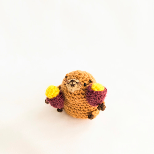 受注制作】さつまいも大好きビーバーさんのあみぐるみ あみぐるみ