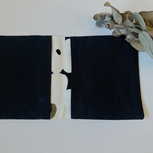 オトナかわいいサニタリーケース　北欧　フラワー　花　モノトーン 3枚目の画像