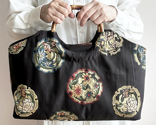 帯　猫と蝶々　リメイク　バンブーハンドルバッグ　浅型マチ広め 帯 猫と蝶々 リメイク バンブーハンドルバッグ 浅型マチ広め 【公式通販】