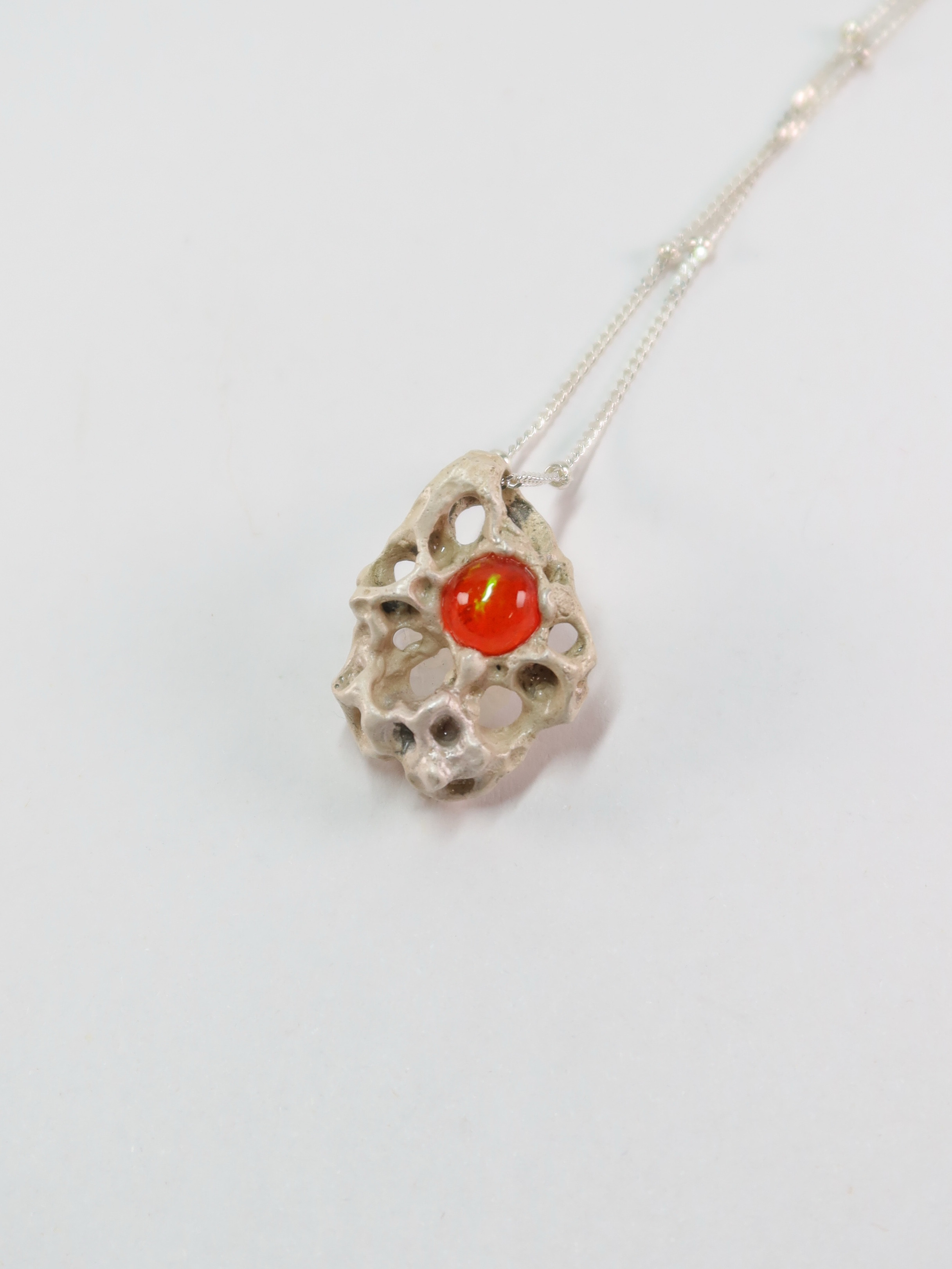 石の洞窟の宝物/ファイアオパール