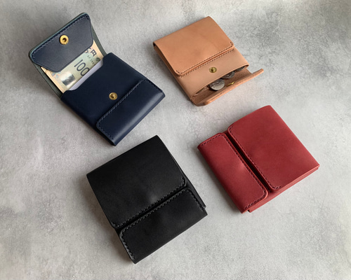 本革 コンパクト財布 栃木レザー 黒×赤ステッチ 小銭入れ付き ミニ財布 本革 コンパクト財布 栃木レザー 黒×赤ステッチ 小銭入れ付き ミニ財布