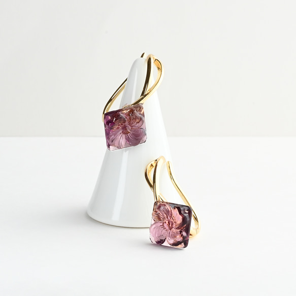 ２個セット｜ヴィンテージガラスのイヤーカフ［スクエアフラワー・パープル］ゴールド／シルバー 9枚目の画像