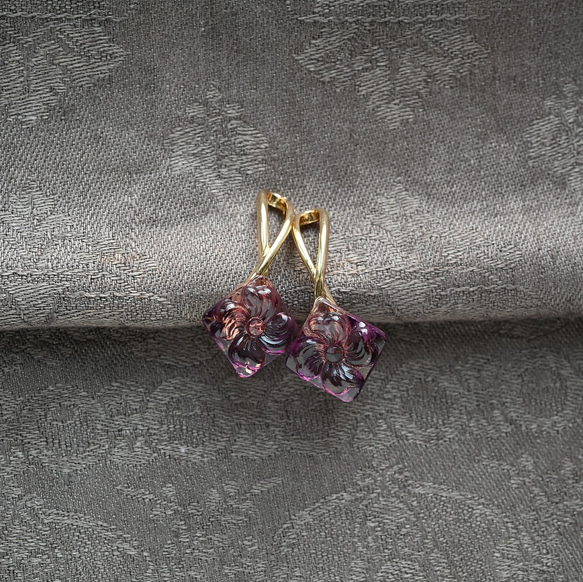 ２個セット｜ヴィンテージガラスのイヤーカフ［スクエアフラワー・パープル］ゴールド／シルバー 11枚目の画像