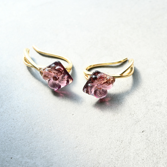 ２個セット｜ヴィンテージガラスのイヤーカフ［スクエアフラワー・パープル］ゴールド／シルバー 12枚目の画像