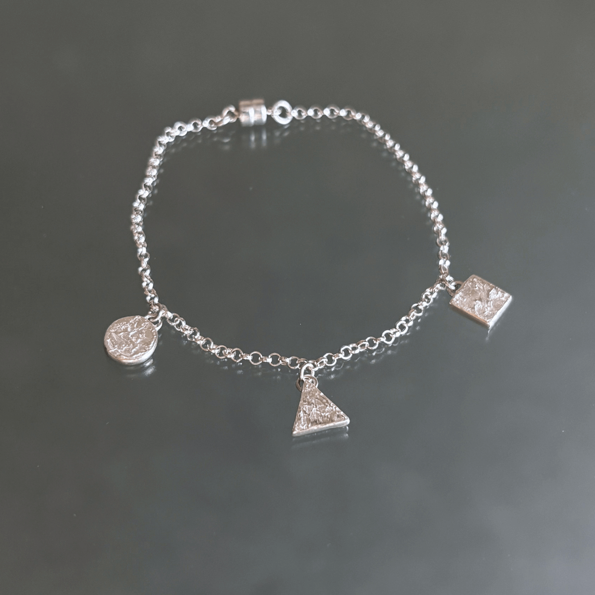 ブレスレット シルバー シンプル アレルギー対応 マグネット留め具 まるさんかくしかく 純銀 B2