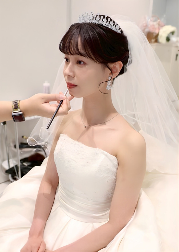 G134　結婚式　ジルコニア　挙式　ウェディング　ビジュー　プリンセス　王冠　ダイヤモンド風　大きめティアラ 3枚目の画像