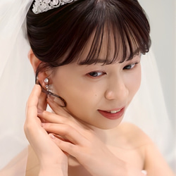 G134　結婚式　ジルコニア　挙式　ウェディング　ビジュー　プリンセス　王冠　ダイヤモンド風　大きめティアラ 2枚目の画像