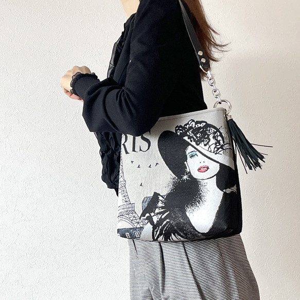 まるで絵画のようなマチ広レディトート／大人のお洒落な個性派バッグ／表裏2way