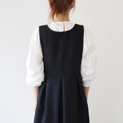 【SM〜LL・着丈出し+10cmまで】ウールライクで新登場後ろ姿が可愛いバックボタン　ジャンパースカート(ブラック) 8枚目の画像