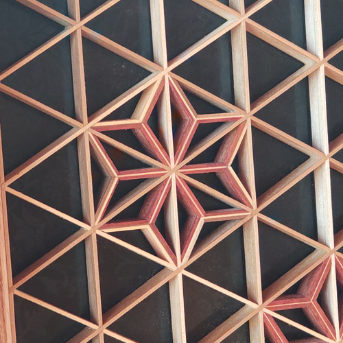 伝統美を暮らしに添える、和モダンインテリア 麻の葉組子細工額装 B