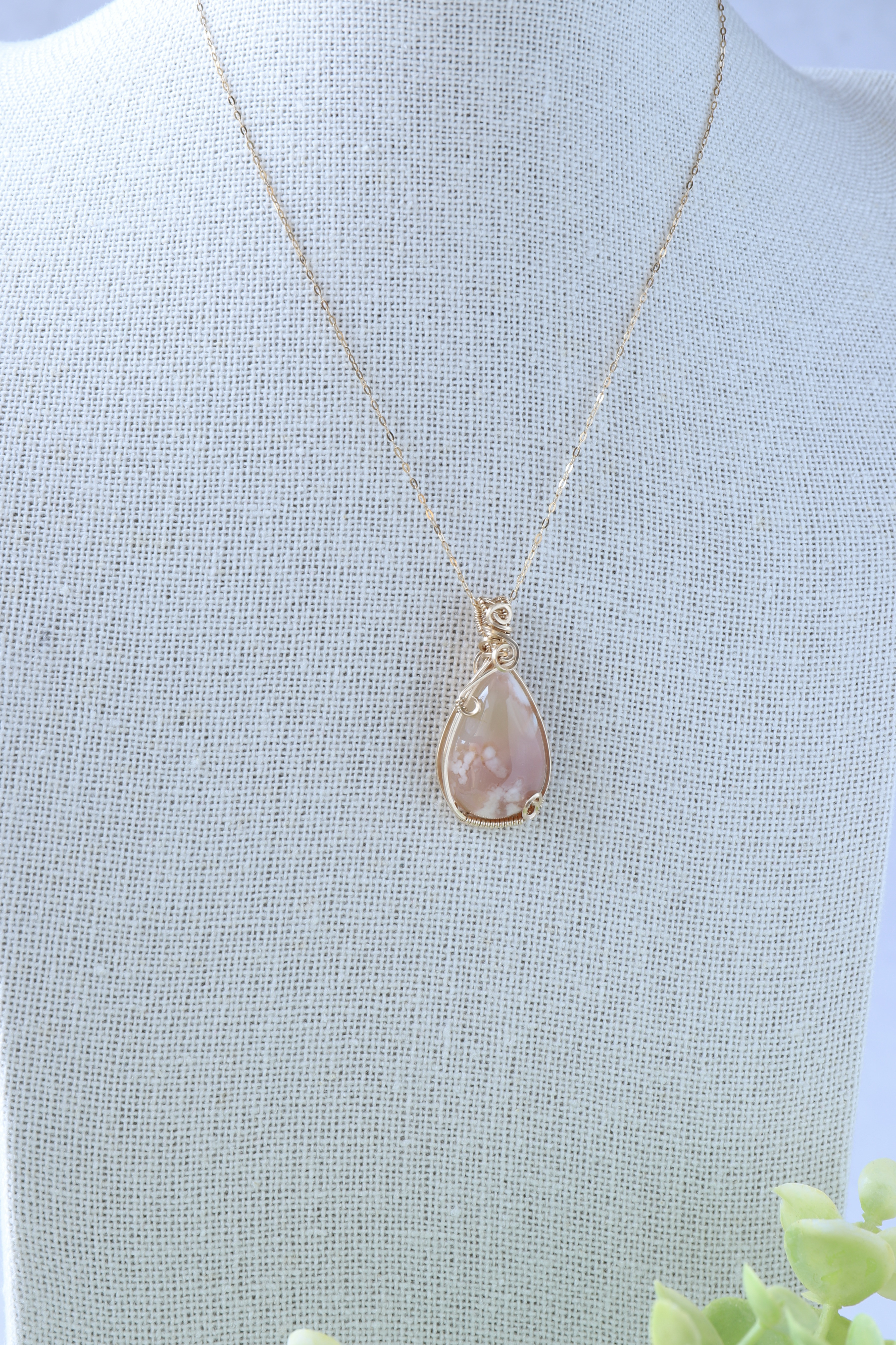 【一点もの】　桜めのう× 14Kgf ペンダントトップ