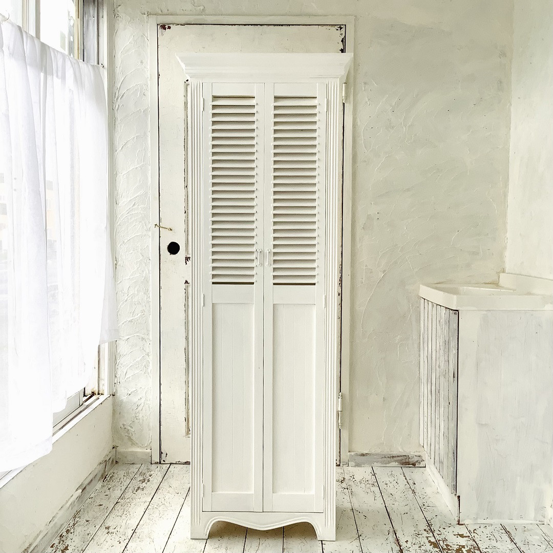 【受注製作】スリムキャビネット・フレンチカントリー・シャビーシック・ルーバー・飾り棚（#c02-キレイ目ホワイト）