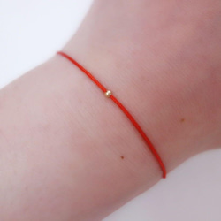 大好評★K14YG/14金★赤い糸幸せ良いご縁に恵まれるお守り重ね付けにもゴールドボールミサンガブレスレットアンクレット 7枚目の画像