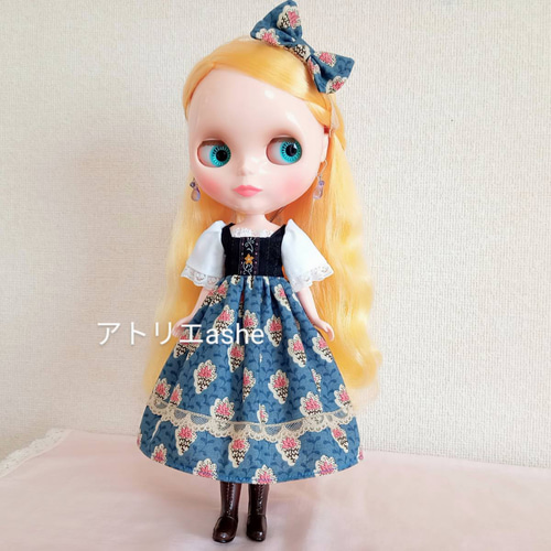 ミニワンピース　エプロンワンピース(黒リボン生地確認ページ　リカちゃん　ブライス 送料無料「ディアンドル風 ワンピース 3点セット」ネオブライス・リカ