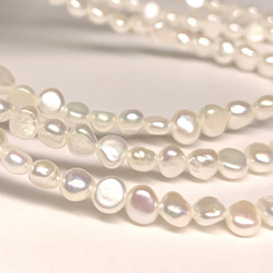 【淡水パール】バロック　4~5mm　10粒　 ハンドメイド素材 1枚目の画像