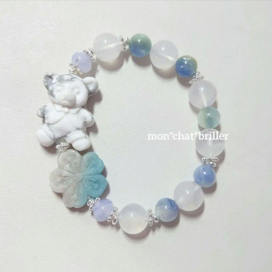 天然石シロくま　ブレスレット　素敵な逸品