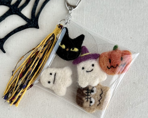 ハロウィン おばけの詰め合わせ キーホルダー 羊毛フェルト ひつじの