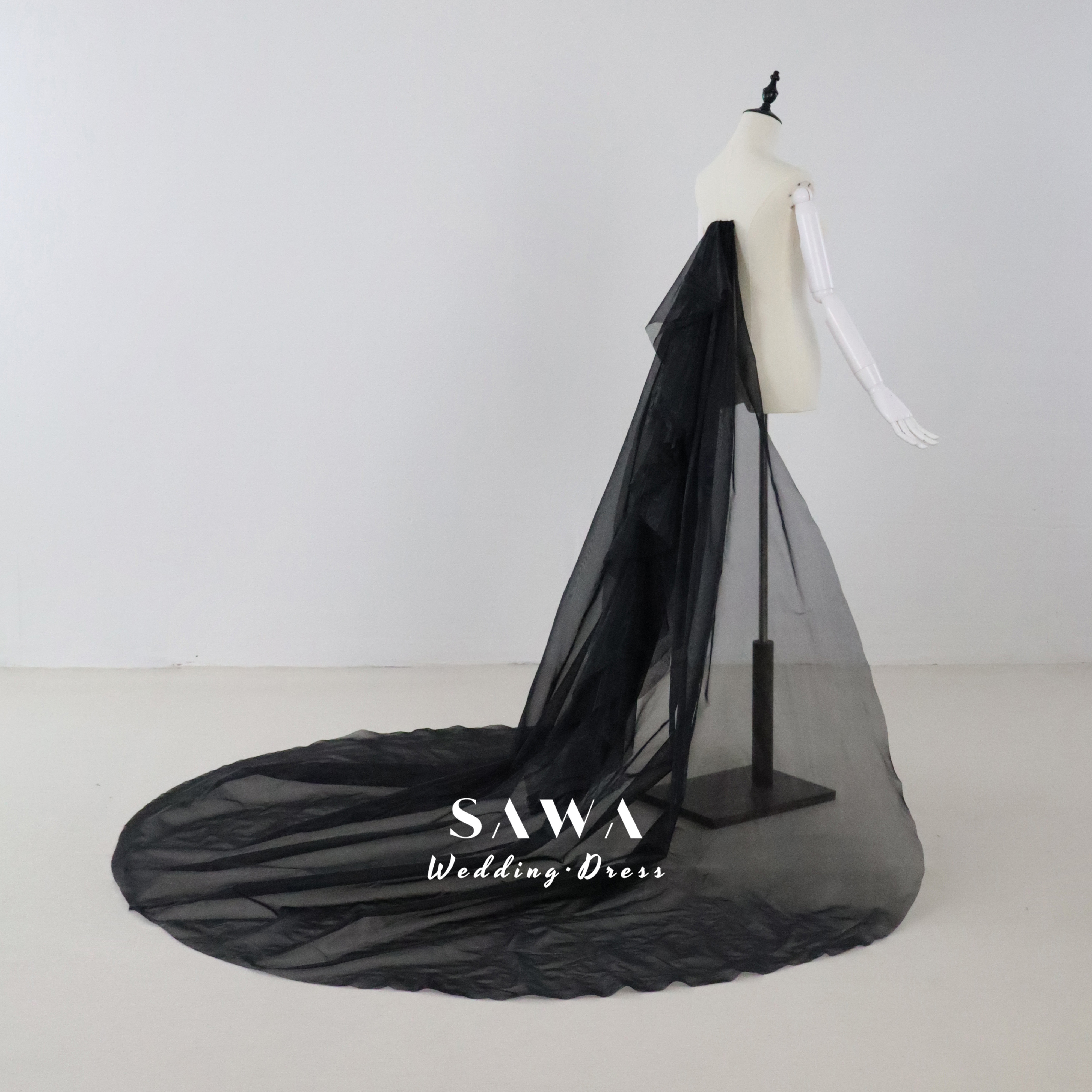 上品送料無料　ブラック　白可能　ラッフル　オーバースカート　トレーン　高級感　オーガンジー　かっこいいドレス小物　結婚式