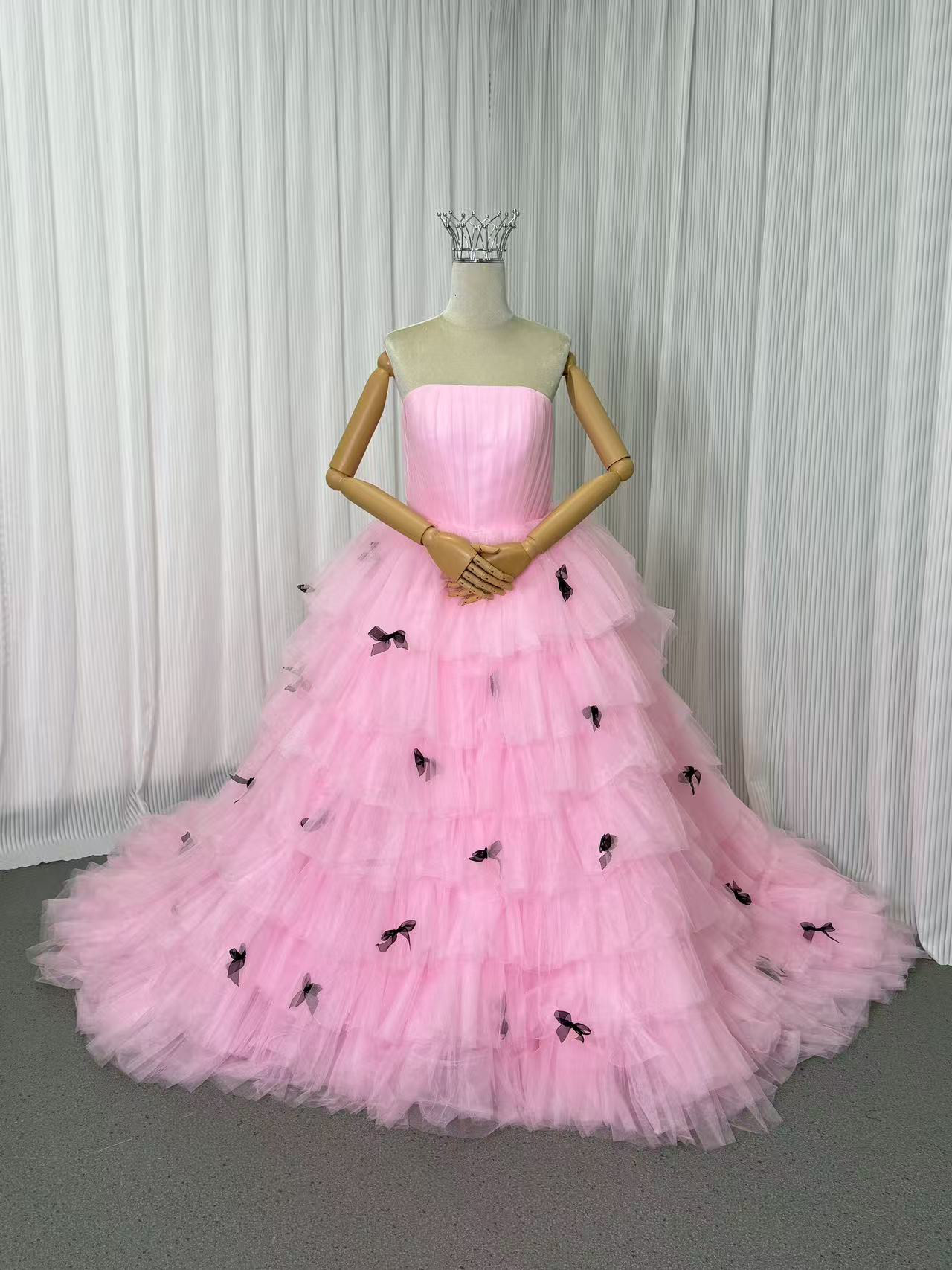 送料無料！カラードレス ビスチェドレス リボン ピンク ティアードのドレス ソフトチュール プリンセスライン 花嫁