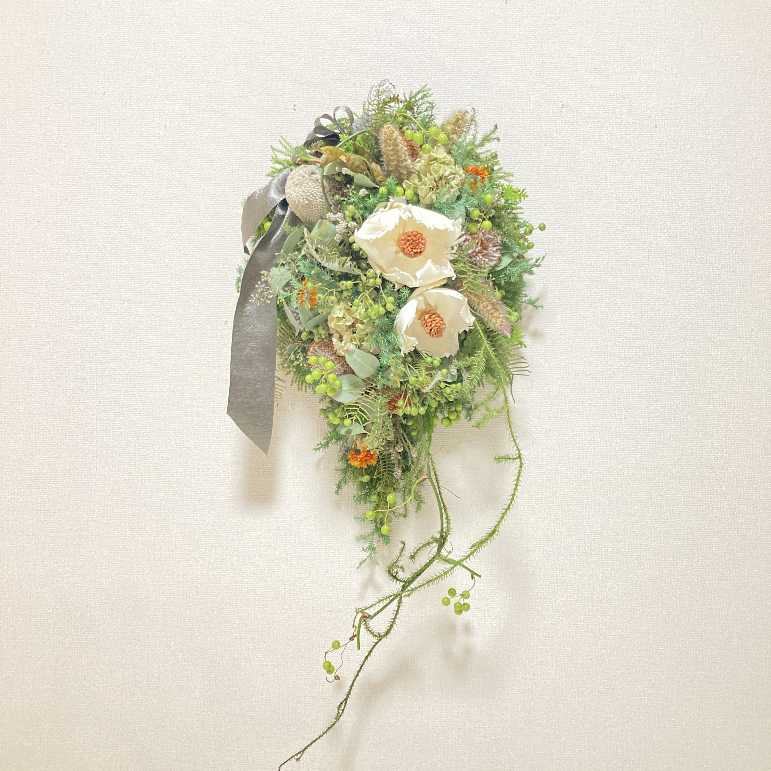 キャスケードスワッグ　ホワイト＆グリーン