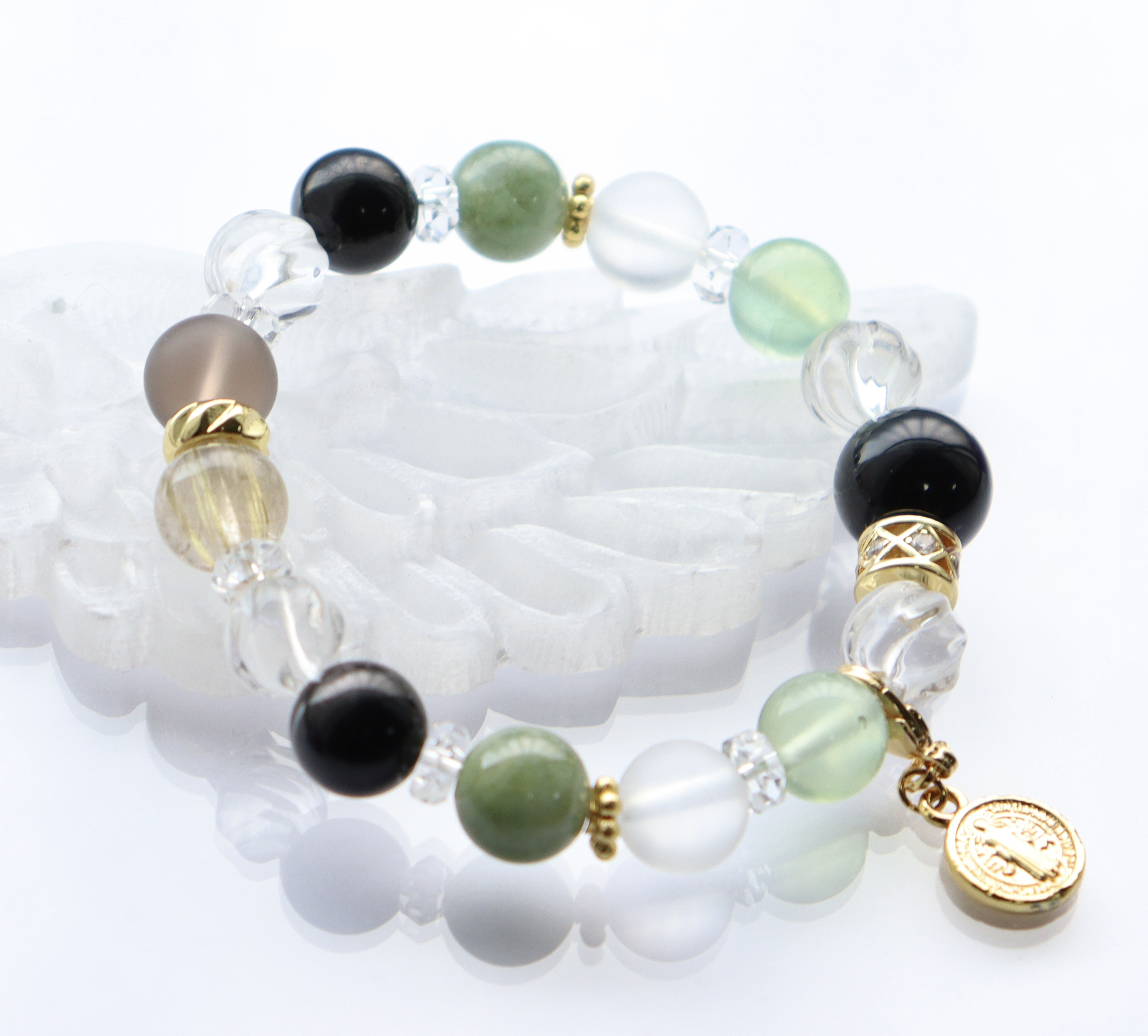 オニキスとルチルクオーツのお守り︎︎天然石ブレスレット︎︎⟡守護と豊かさのデザインブレス