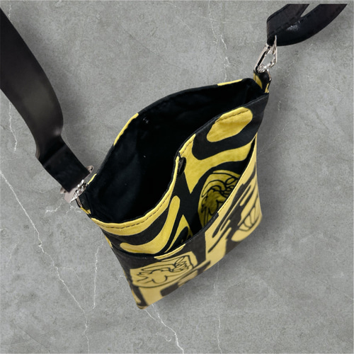 宇良 反物 スマホショルダー 相撲 力士 浴衣 黄色 黒 スマホポシェット