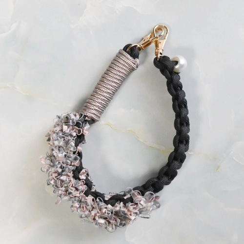 上品きれいめスマホハンドストラップ ツイード ブラック クリー厶