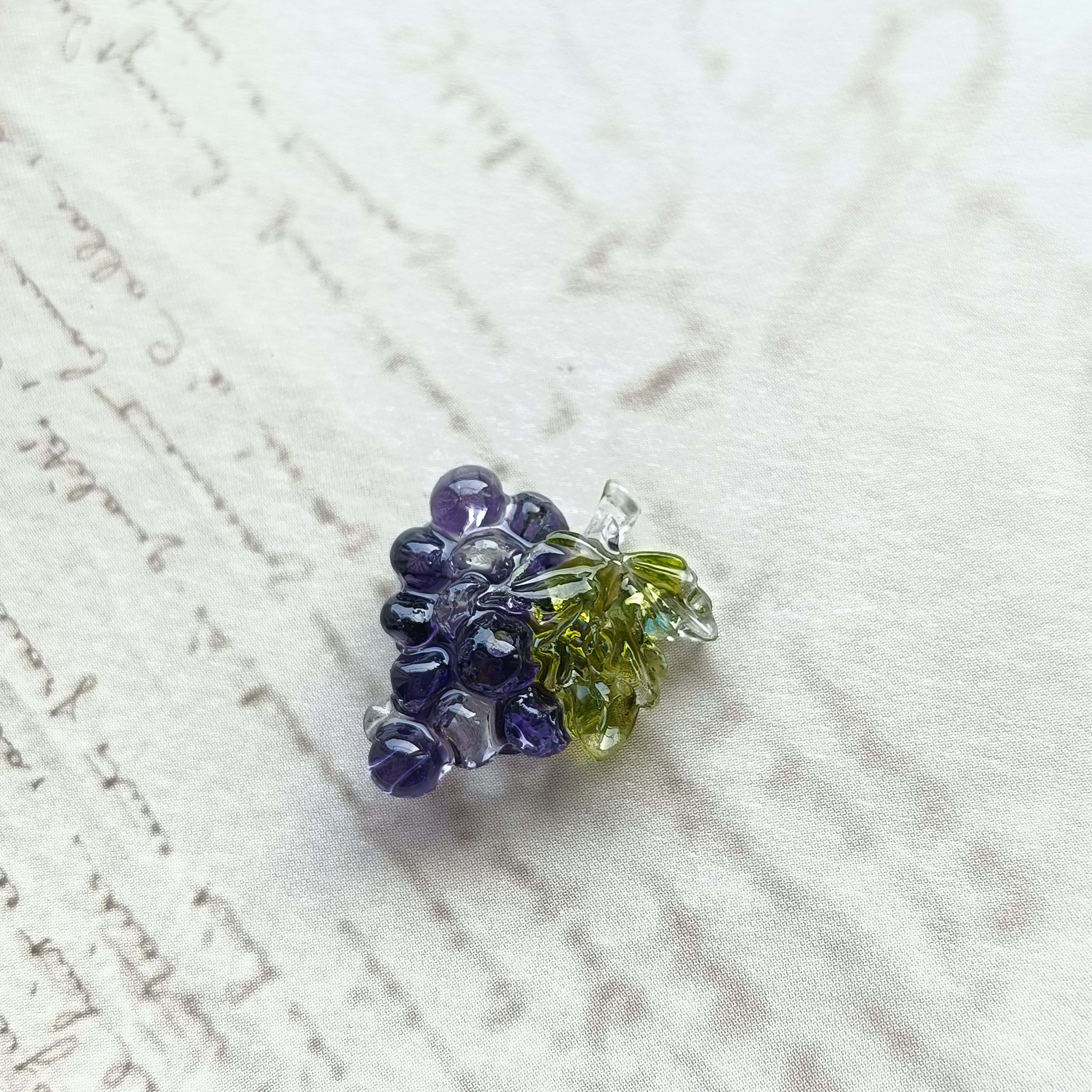 〜葡萄のJewelイヤリング〜　ぶどう　ブドウ　薔薇　フルーツ　果物　桃　クリア　キャンディー　飴　フラワー　チェリー