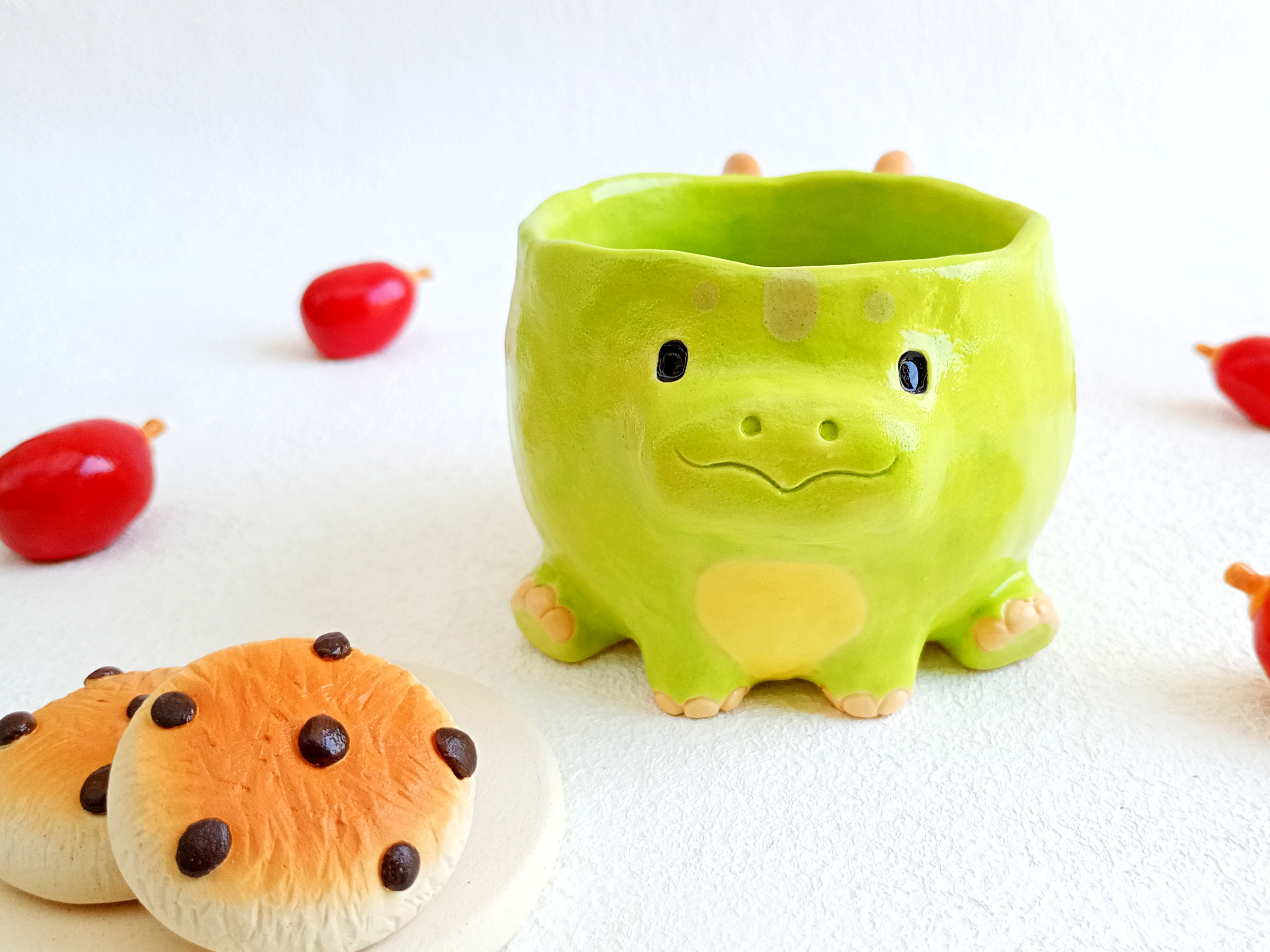 ステゴサウルスのコーヒーカップ　130ml 恐竜の陶器　受注製作