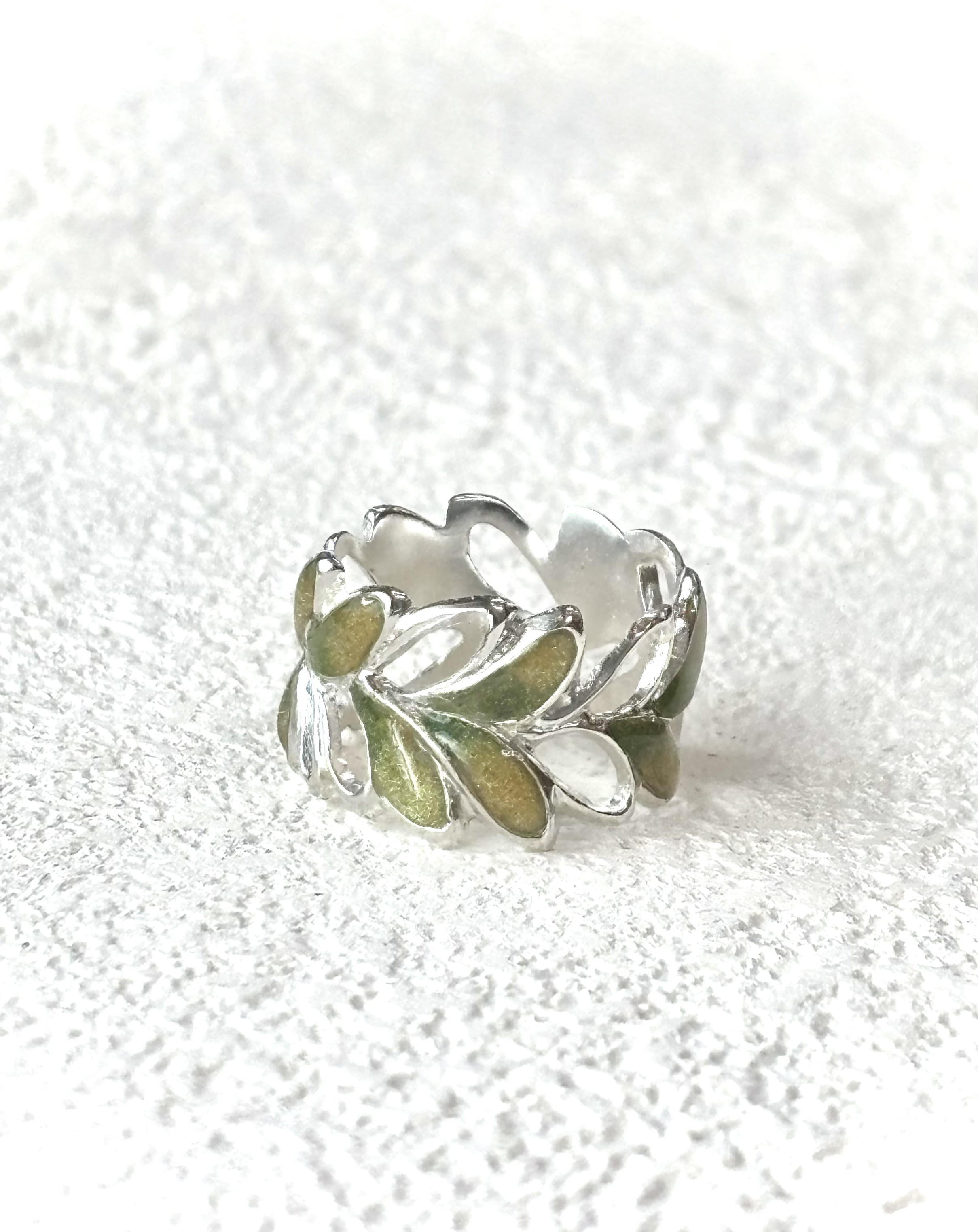 秋色　リーフの透かしリング（11号）