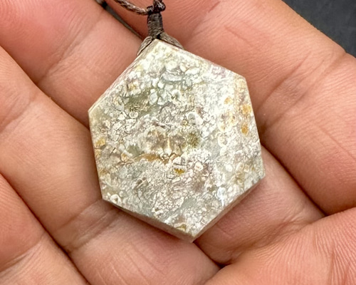 珊瑚さん専用　水晶のネックレスたん！綺麗な形！ 珊瑚さん専用 水晶のネックレスたん！綺麗な形！ 珊瑚さん専用 水晶の