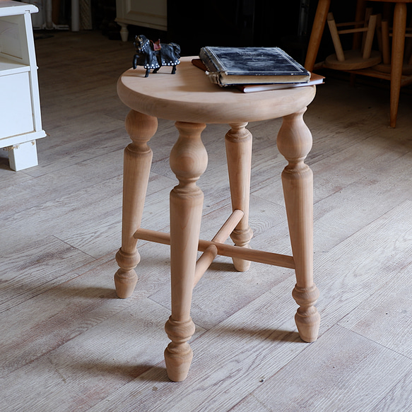 アンティーク風ハイスツール