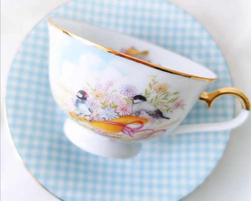 受注制作【リニューアル】野原でくつろぐ文鳥さんの カップ＆ソーサー