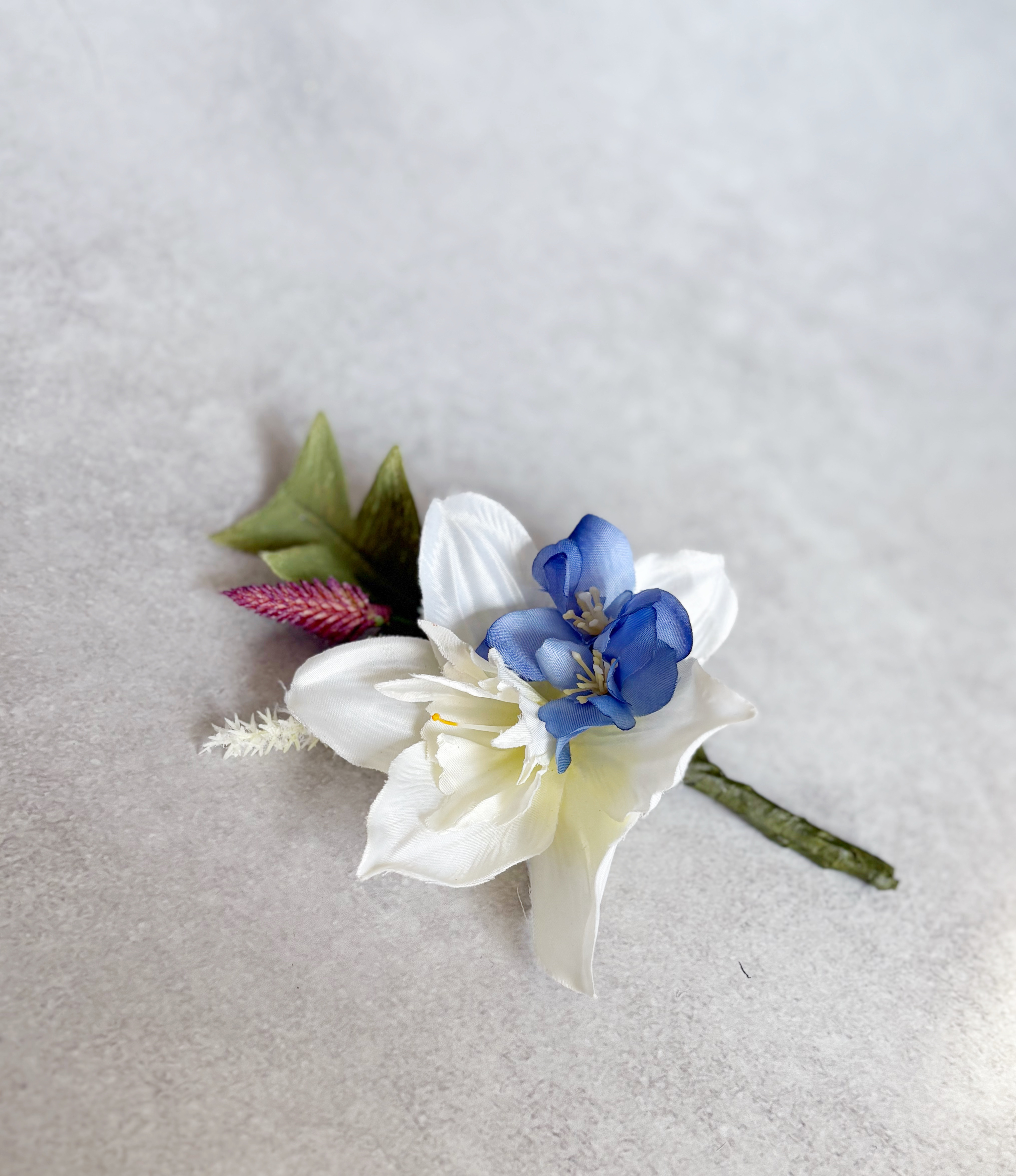 大胆で大人な配色のおしゃれなウェディングブーケ/造花高級造花　アーティフィシャルフワラー/前撮りブーケ