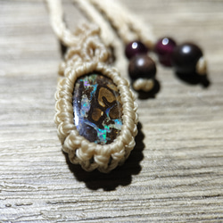 ✯セール開催中✯天然石 ボルダーオパール マクラメペンダント