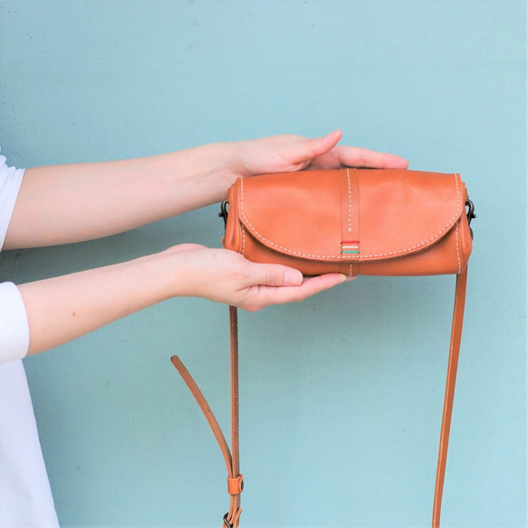 Novia｜手風琴長夾改良型皮夾斜背包【6色牛革】免費縫線與刺繡客製・免費加名・含肩背帶・日本製｜sb-20 第3張的照片
