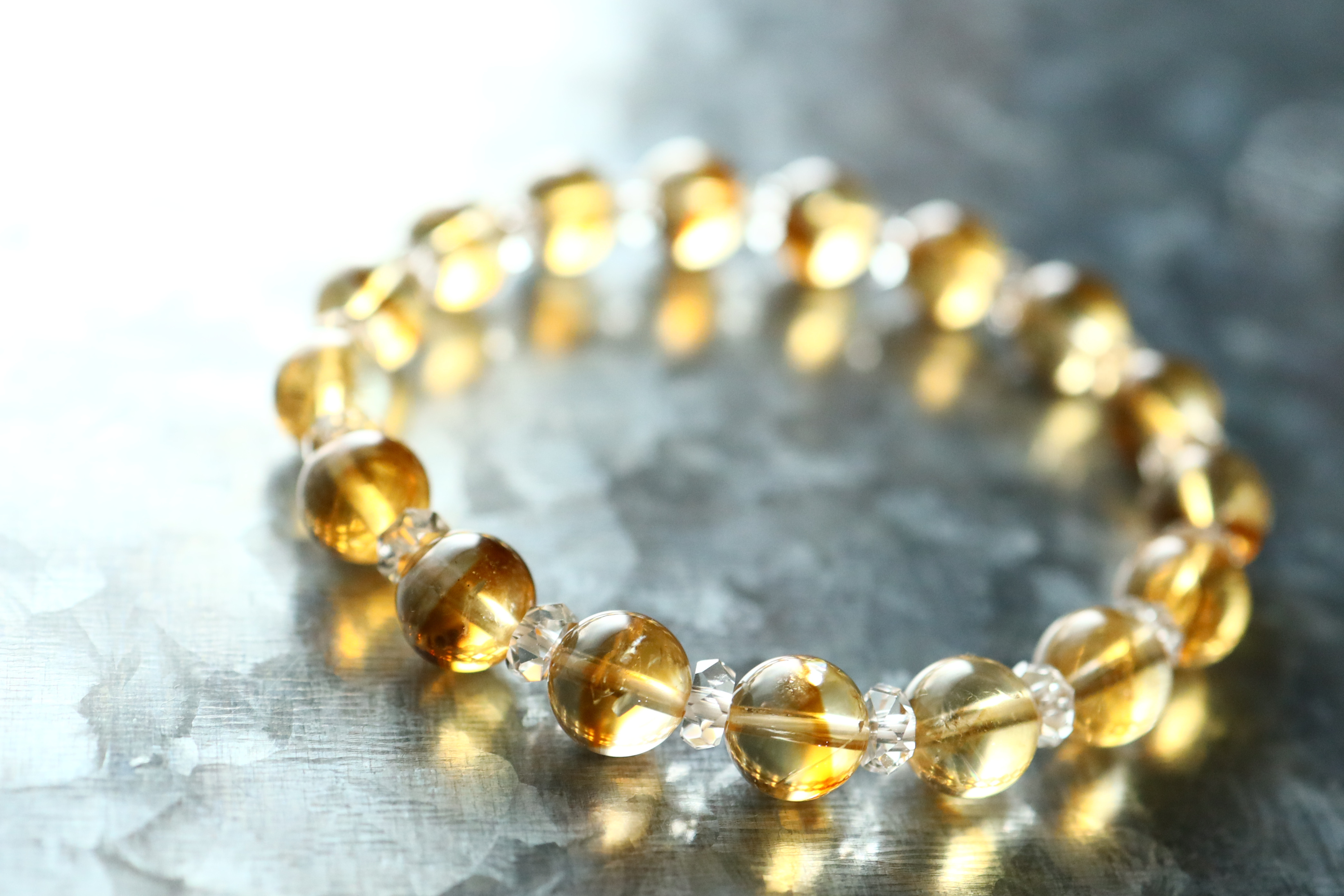 …☆虹を持つ石もございます☆…☆希少石・ブラウンファントム・シトリンクォーツ：8.5ミリ＆水晶☆…☆天然石☆…