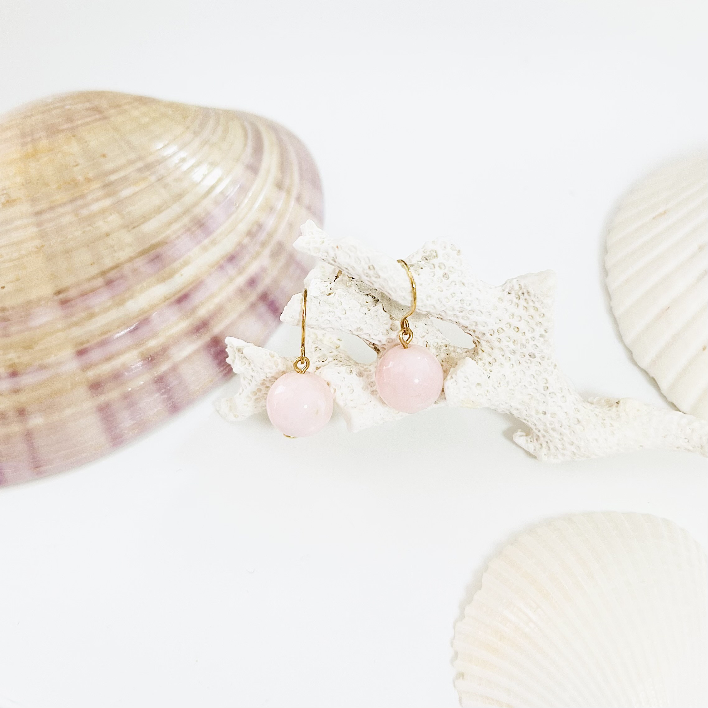 【K18】桜色コンクパールピアス